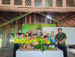 Kenalkan Rempah Sejak Dini, Siswa SDN Tosaren 1 Kediri Belajar Meracik Jamu
