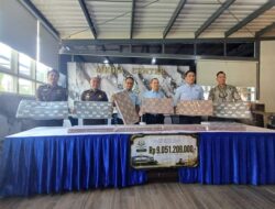 Kejari Surabaya Setor Rp9,05 Miliar Hasil Rampasan TPPU Judi Online ke Kas Negara