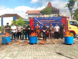 Pemkot Blitar dan APH Musnahkan 1,9 Juta Batang Rokok Ilegal, Selamatkan Potensi Penerimaan Negara Rp1,8 Miliar