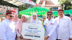 Pemprov Jatim Gelar Koperasi Explore 2026, Khofifah Serahkan 60 Gerobak untuk UKM