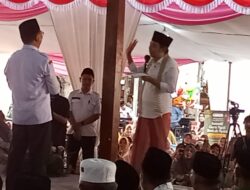 Gus Fawait Sosialisasi Program Unggulan, Ratusan Guru Ngaji dan Jamaah Pengajian Kepung Kantor Desa Rambipuji
