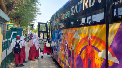 Bus Sekolah Kembali Beroperasi, Temani Langkah Pertama Pelajar Kota Kediri Menuju Sekolah