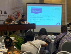 Stabilkan Harga Pasar, BUMN ID Food Gandeng Surya Kencana Tampung Hasil Peternak Ayam Kediri