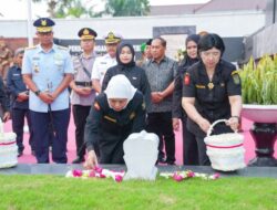 Peringati 79 Tahun Pertempuran TRIP, Khofifah: Senjata Generasi Kini adalah Ilmu dan Persatuan