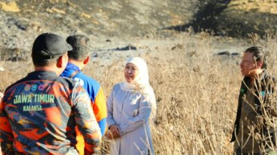 Percepat Pemadaman Karhutla Bromo Gunakan Jalur Darat, Water Bombing dan Drone