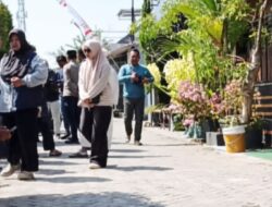 Dana Tabungan Tidak Kunjung Cair, Nasabah BMT MBS Syariah Geruduk Rumah Pemilik Koperasi