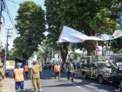 Jaga Ketertiban Wilayah, Pemkab Jember Tertibkan Reklame dan Baliho Liar
