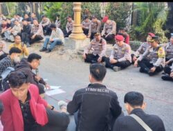 Gelar Aksi Di Depan Mapolres Pasuruan, BEM Pasuruan Minta Transparansi Kasus Beji