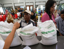 184.313 KPM di Surabaya Terima Bantuan Pangan Beras Alokasi 3 Bulan