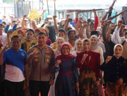 Pawai Perjuangan Badas Meriah, Dewi Mariya Ulfa Dorong Manfaat untuk Warga