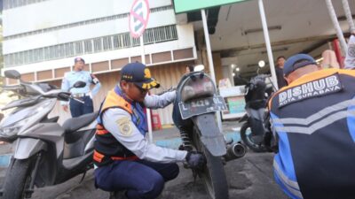 DPRD Surabaya Usul Retribusi Parkir TJU Dihapus, Potensi PAD Disebut Bisa Tembus Rp400 Miliar