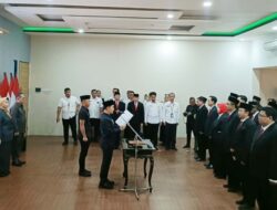 Lantik Pejabat Fungsional, Gus Barra Tekankan Pelayanan Publik Bukan Sekadar Seremonial