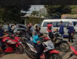 Normalisasi BBM di Jember, Gus Fawait Sapa Masyarakat Dengan Bagikan Makanan gratis di SPBU