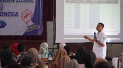 Dinsos Kabupaten Kediri memberikan pembekalan teknis SIKS-NG kepada operator desa.