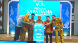 Wali Kota Kediri Vinanda Prameswati bersama Kepala BI Kediri Yayat Cadarajat meresmikan peluncuran sistem pembayaran pajak daerah non-tunai SAPADANA dalam HLM TP2DD.