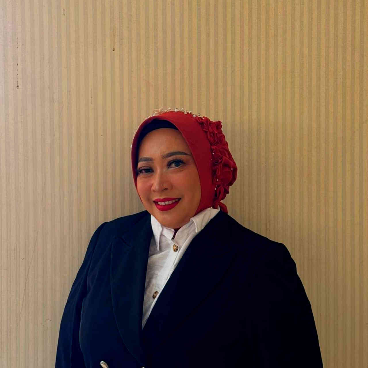 Prof. Dr. Indasah, Ir., M.Kes. penulis opini pemberdayaan masyarakat dan pengolahan sampah organik menjadi MOL di Kelurahan Rejomulyo Kota Kediri.