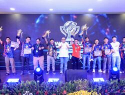 Wamenaker Afriansyah Teknisi Ponsel Harus Miliki Standar Layanan