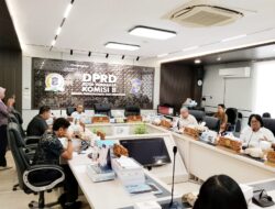 Delapan Bulan Menganggur, DPRD Surabaya Carikan Lokasi PKL Waduk Unesa