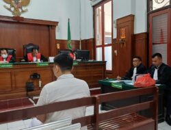 Di Tengah Duka Kehilangan Ayah, Santoso Utomo Tetap Hadir dan Kooperatif Jalani Persidangan