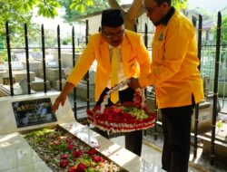 HUT ke-62 Golkar, Ali Mufti Pimpin Ziarah Makam Tokoh Partai dan Bung Tomo