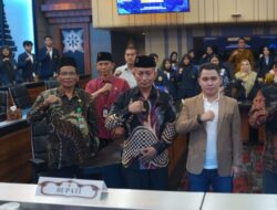 Mahasiswa Berprestasi di Kab. Mojokerto Terima Bantuan Beasiswa 812 Juta