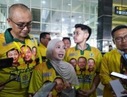 Wakili Ketua Umum DPP Partai Golkar, Adela Adies Bagikan 200 Paket Sembako