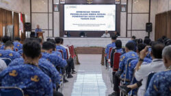 Peserta Bimtek Pengelolaan Media Sosial Pemerintah Kota Kediri 2026 mengikuti pelatihan peningkatan kualitas komunikasi publik di ruang rapat BKPSDM Kota Kediri.