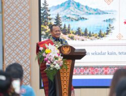 Menperin Sarmuji: Ulos Harus Hidup dan Sejahterakan Perajin