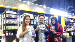 UMKM binaan Bank Indonesia Kediri memamerkan produk kopi dan pangan olahan dalam Indonesia Sharia Economic Festival (ISEF) 2026.