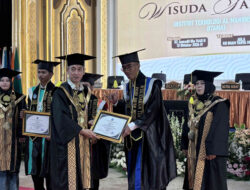 Wisuda Perdana, ITAMA Kediri Gandeng UNAIR Perkuat Tata Kelola Kampus